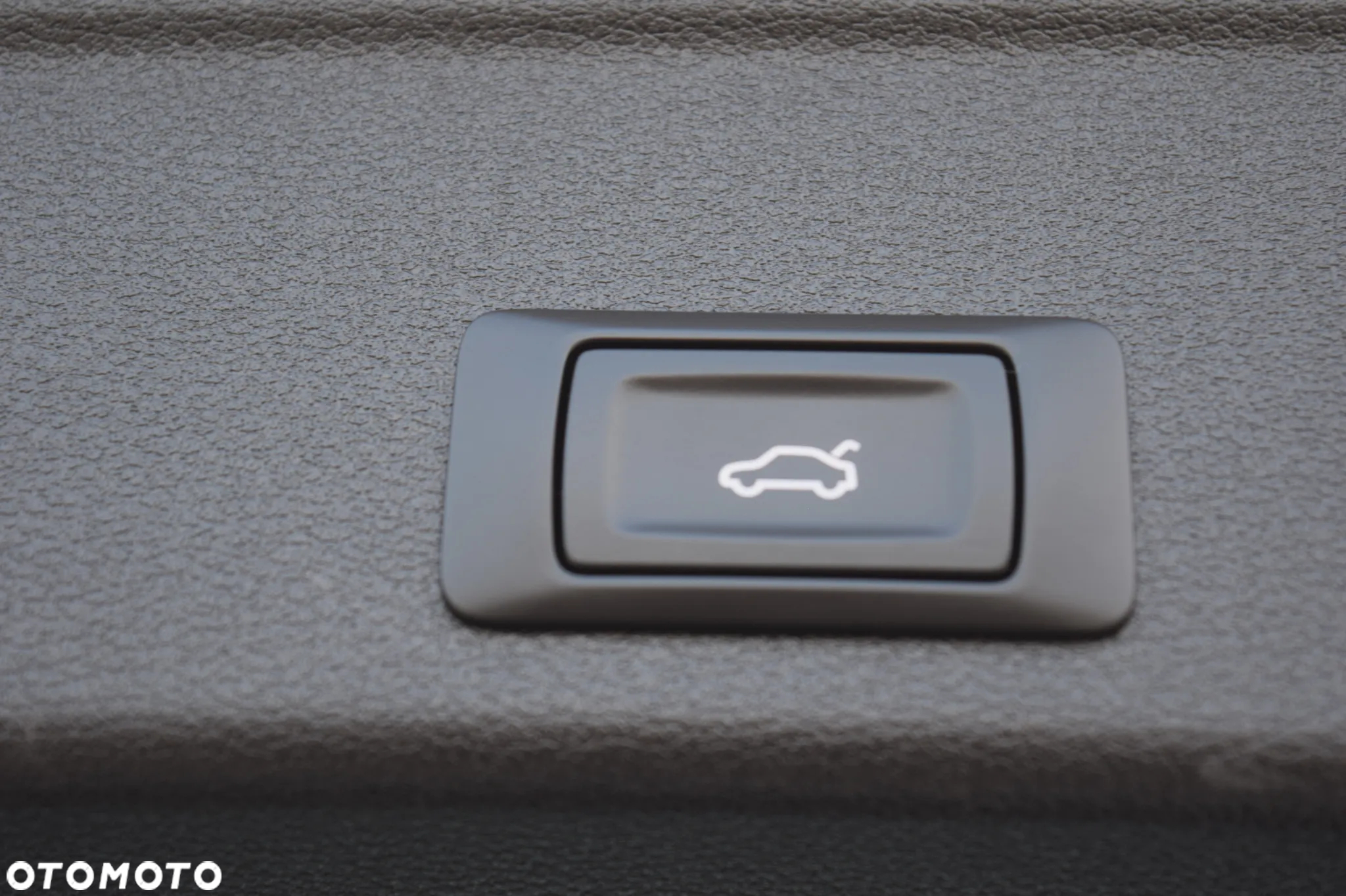 Audi A4 Avant 40 TDI quattro S tronic S line - 36