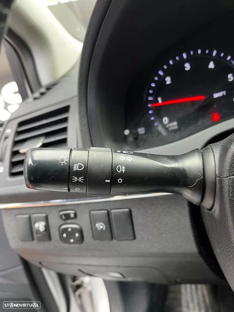 Toyota Avensis SW 2.0 D-4D Comfort - 10