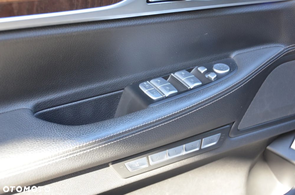 BMW Seria 7 740Ld xDrive - 17