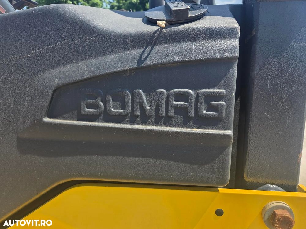 Bomag BW135AD-5, 4 tone, latime tambur 1,4m, motor KUBOTA 50CP, sistem antifurt, lungime 2,9m, inaltime 2,7m, viteze 10km/h, STARE FOARTE BUNA-posibilitate leasing 4 ani-PROMOTIE 29.900 EUR+Tva - 20