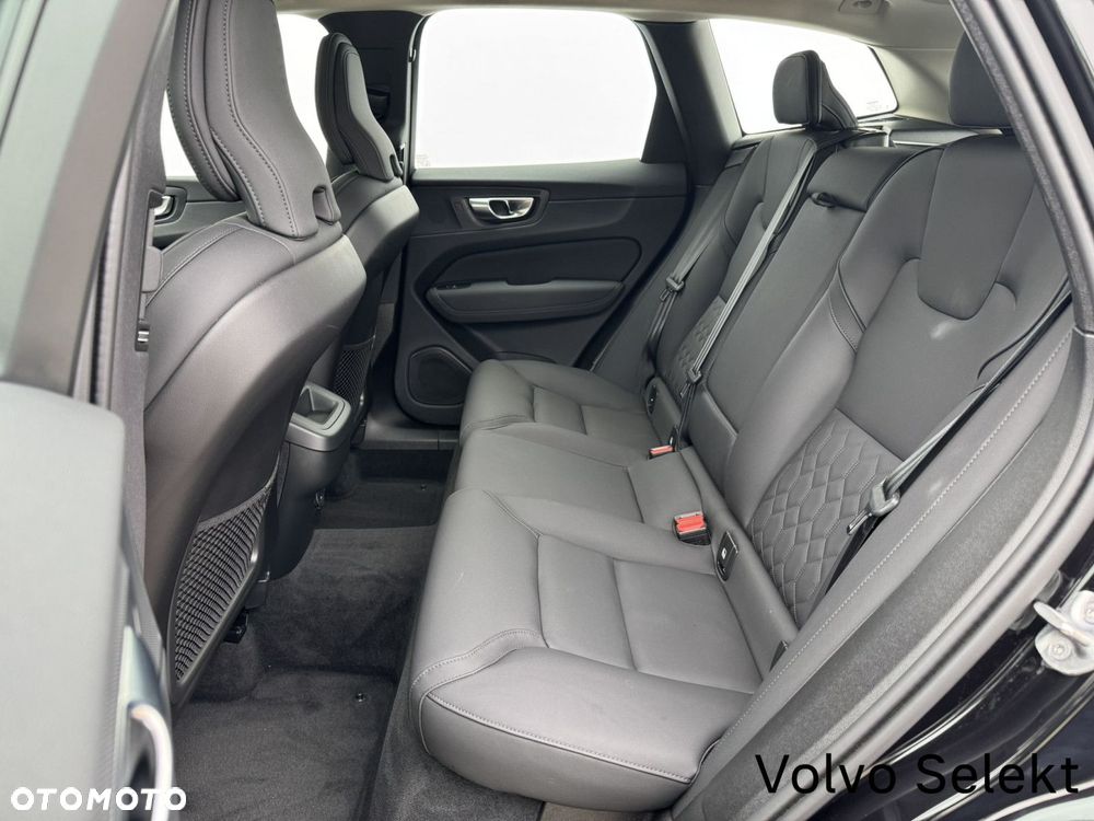 Volvo XC 60 B5 B AWD Plus Dark - 13