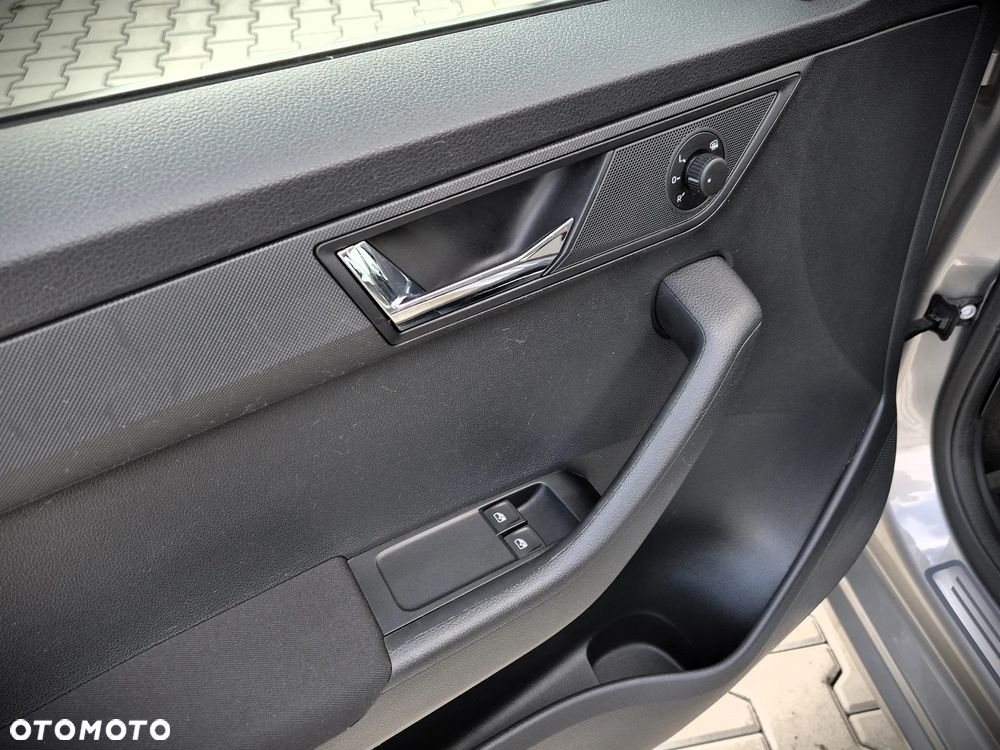 Skoda Fabia 1.0 Ambition - 10