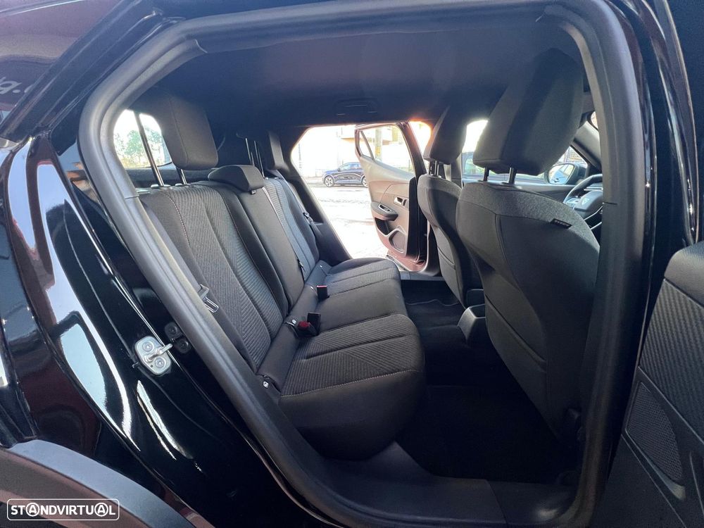 Peugeot 2008 1.2 Style - 13