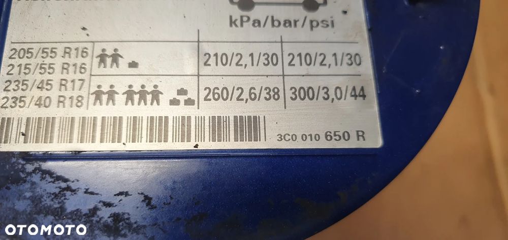 Klapka wlewu paliwa VW Passat B6 LC5E 3C9809857 3C0010650R - 7