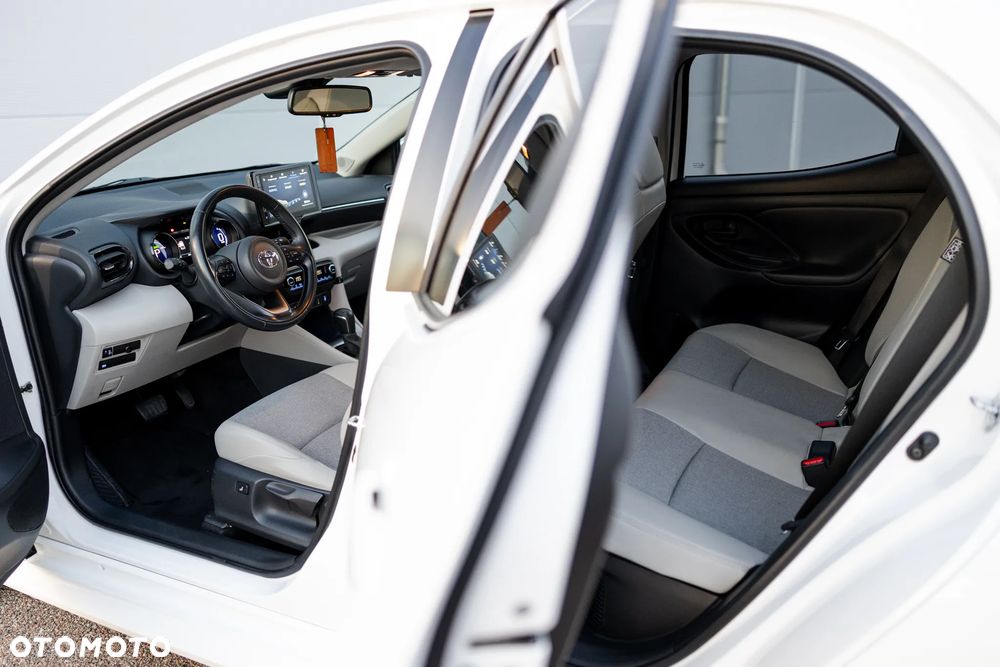 Toyota Yaris Hybrid 1.5 Executive - 16