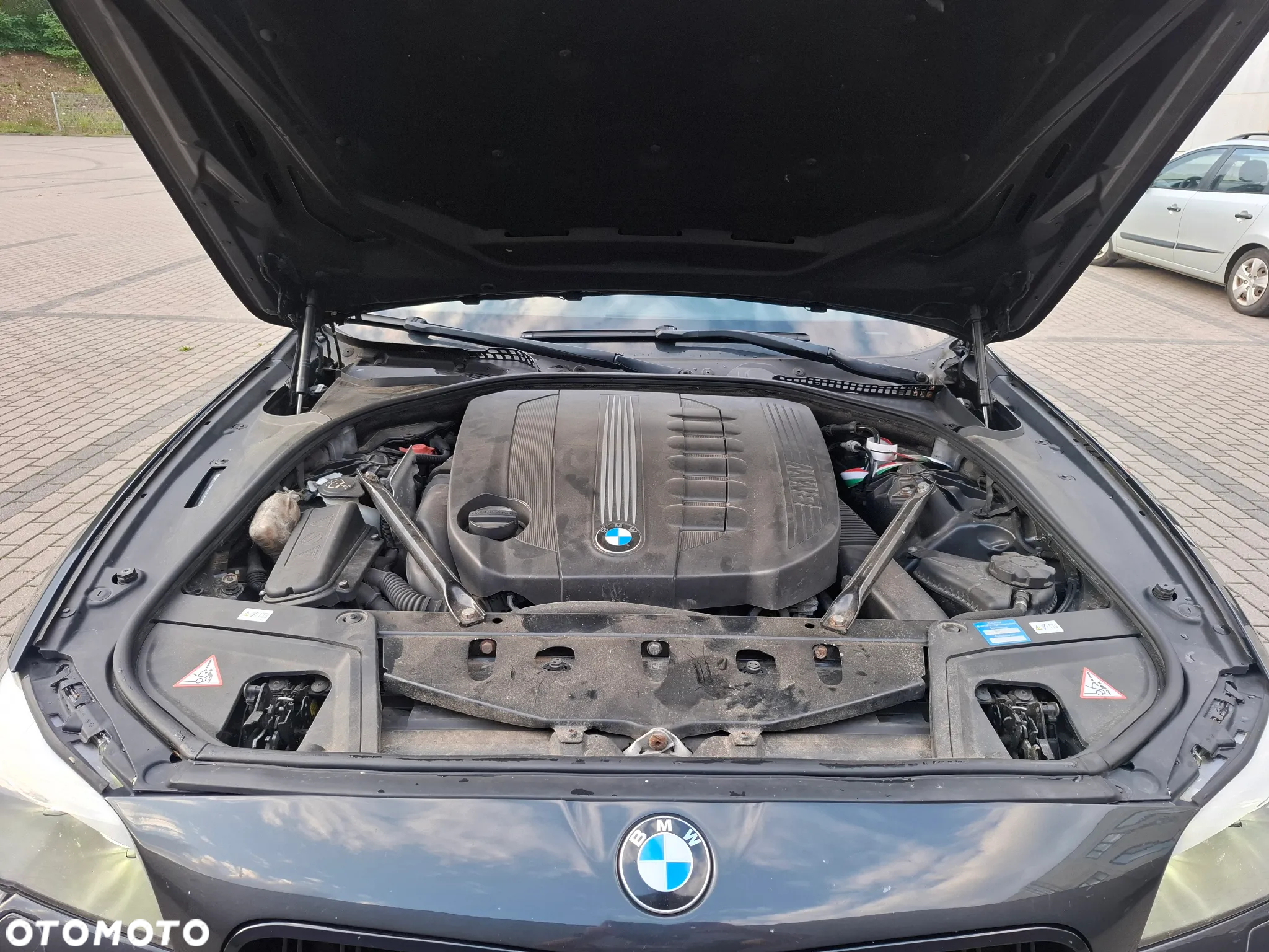 BMW Seria 5 525d - 30