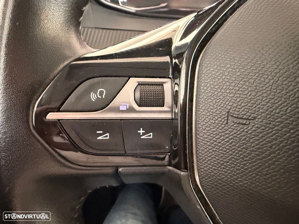 Peugeot 208 1.5 BlueHDi Active Pack - 32