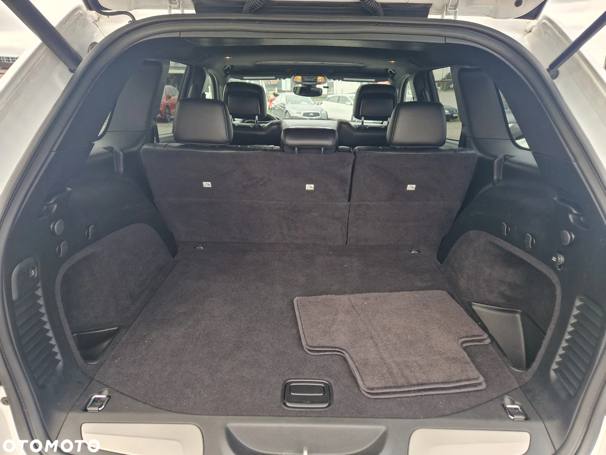 Jeep Grand Cherokee - 8