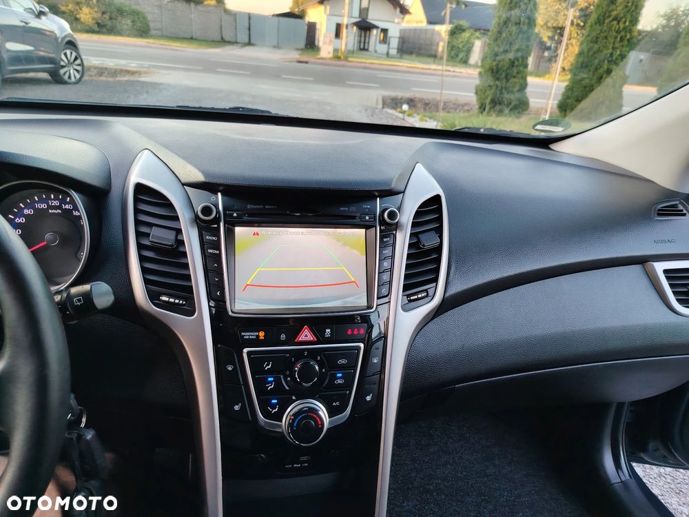 Hyundai i30 1.4 Select - 19