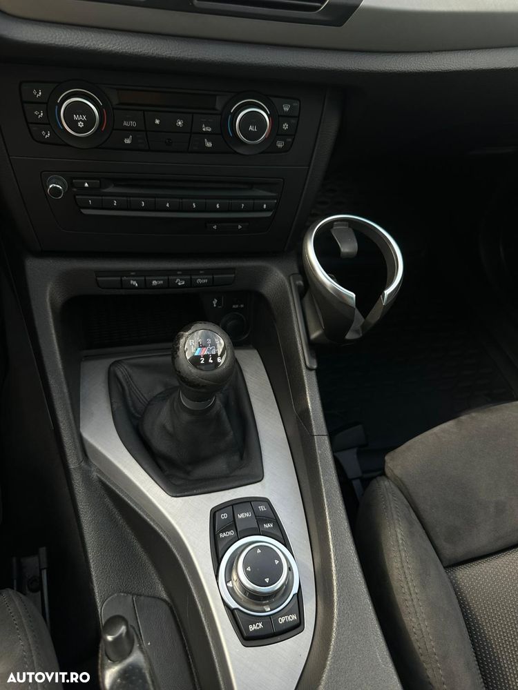 BMW X1 xDrive18d - 26