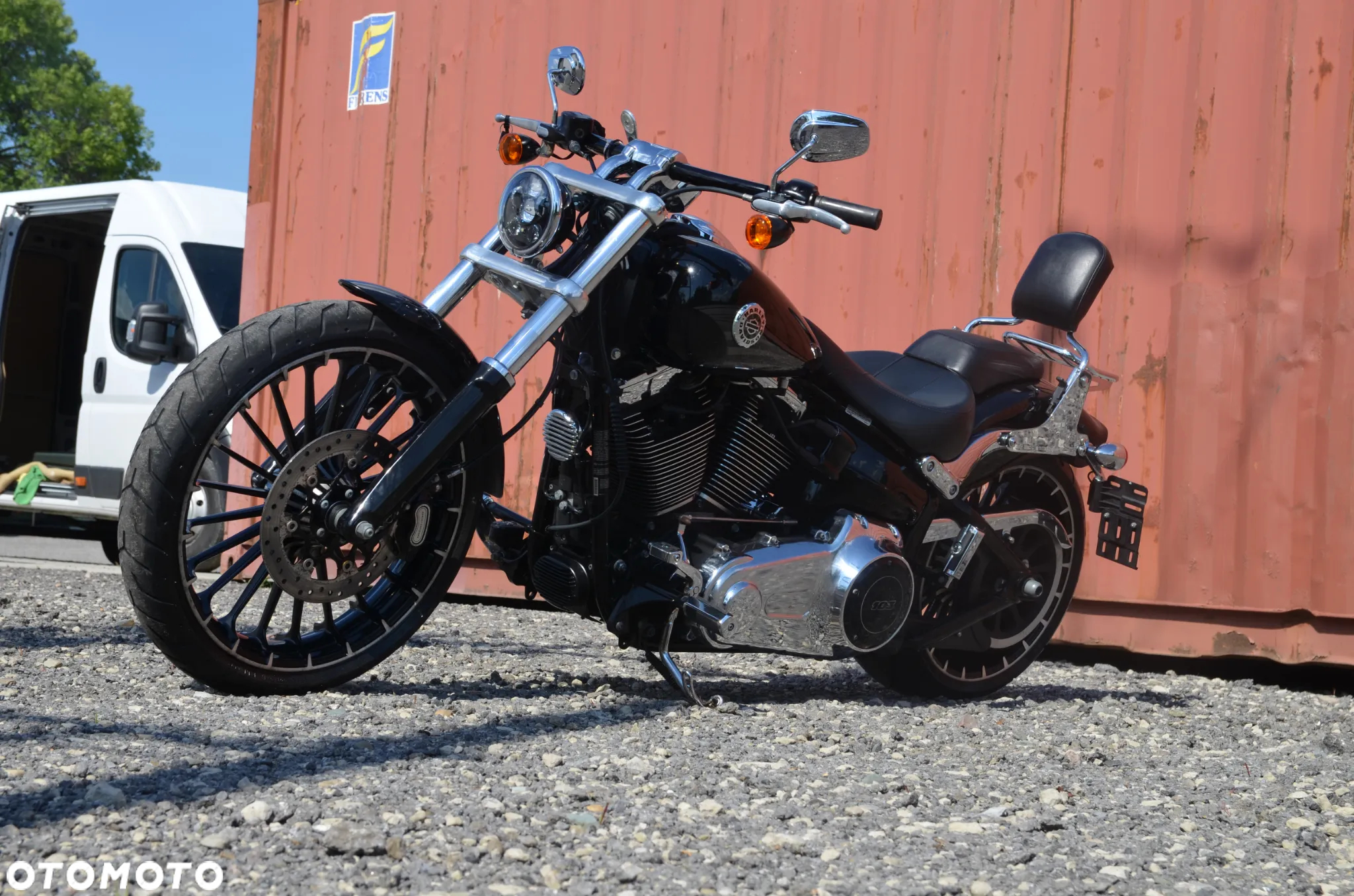 Harley-Davidson FXSB Breakout - 3