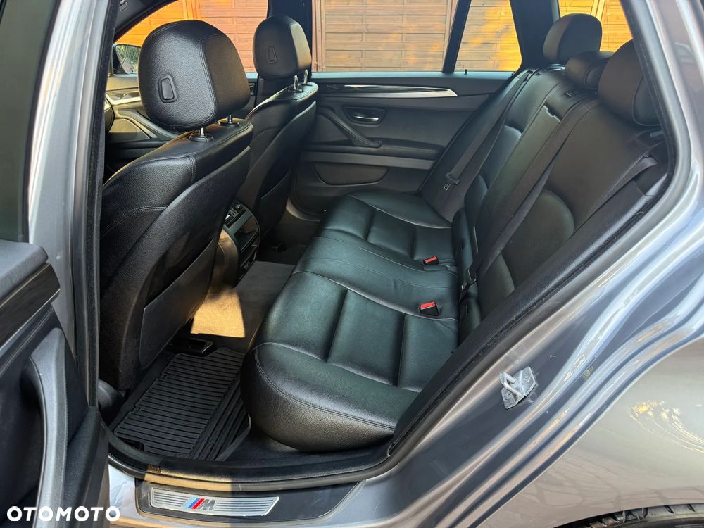 BMW Seria 5 520d M Sport Edition - 13