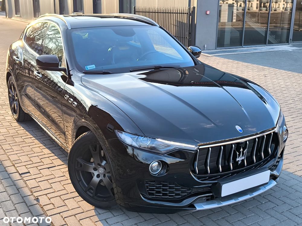 Maserati Levante Q4 Executive - 13