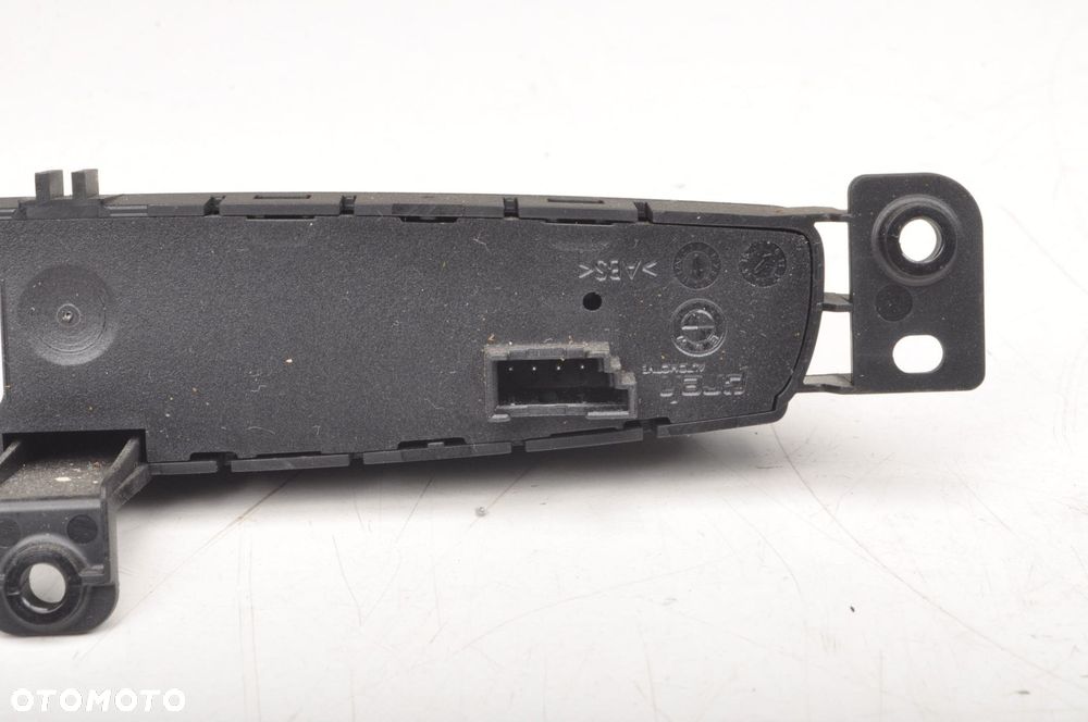 MINI R60 PANEL PRZEŁĄCZNIKÓW 9804920 - 5