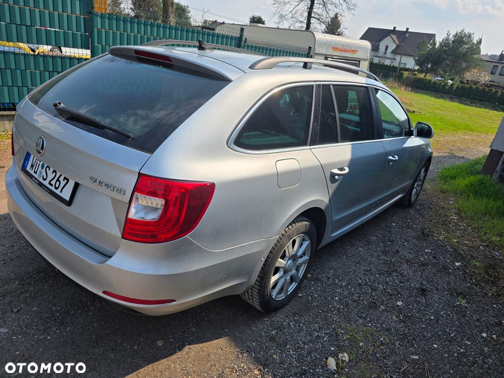Skoda Superb 2.0 TDI DSG Comfort - 4