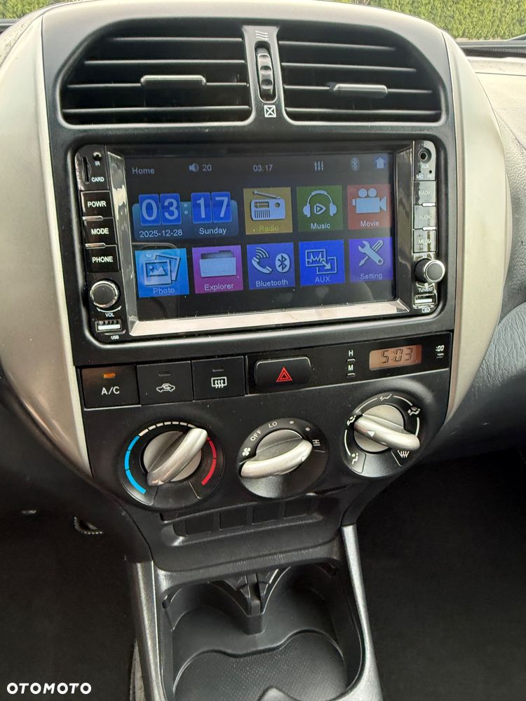 Toyota RAV4 - 23
