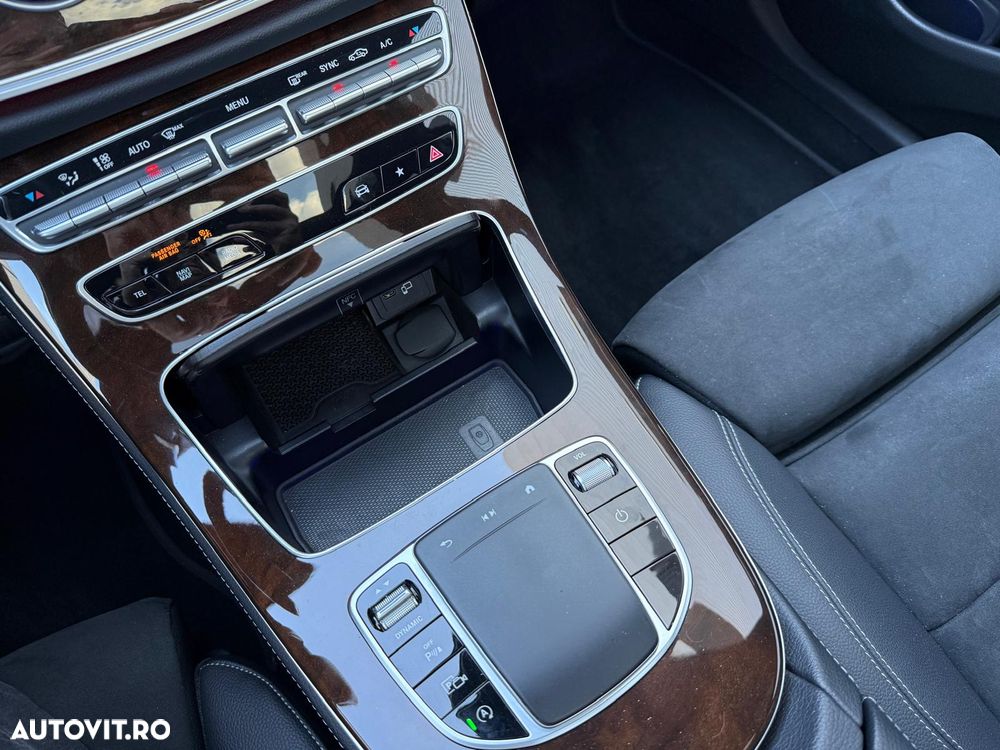 Mercedes-Benz E 220 d 4MATIC 9G-TRONIC AMG Line - 35
