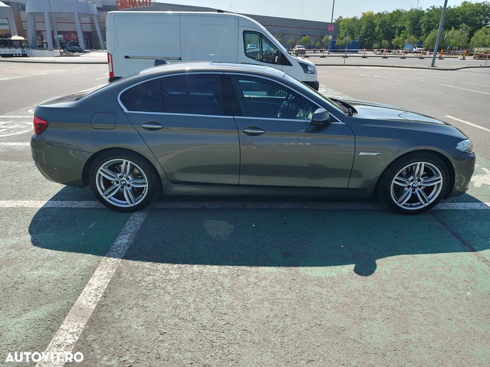 BMW Seria 5 525d xDrive AT - 9