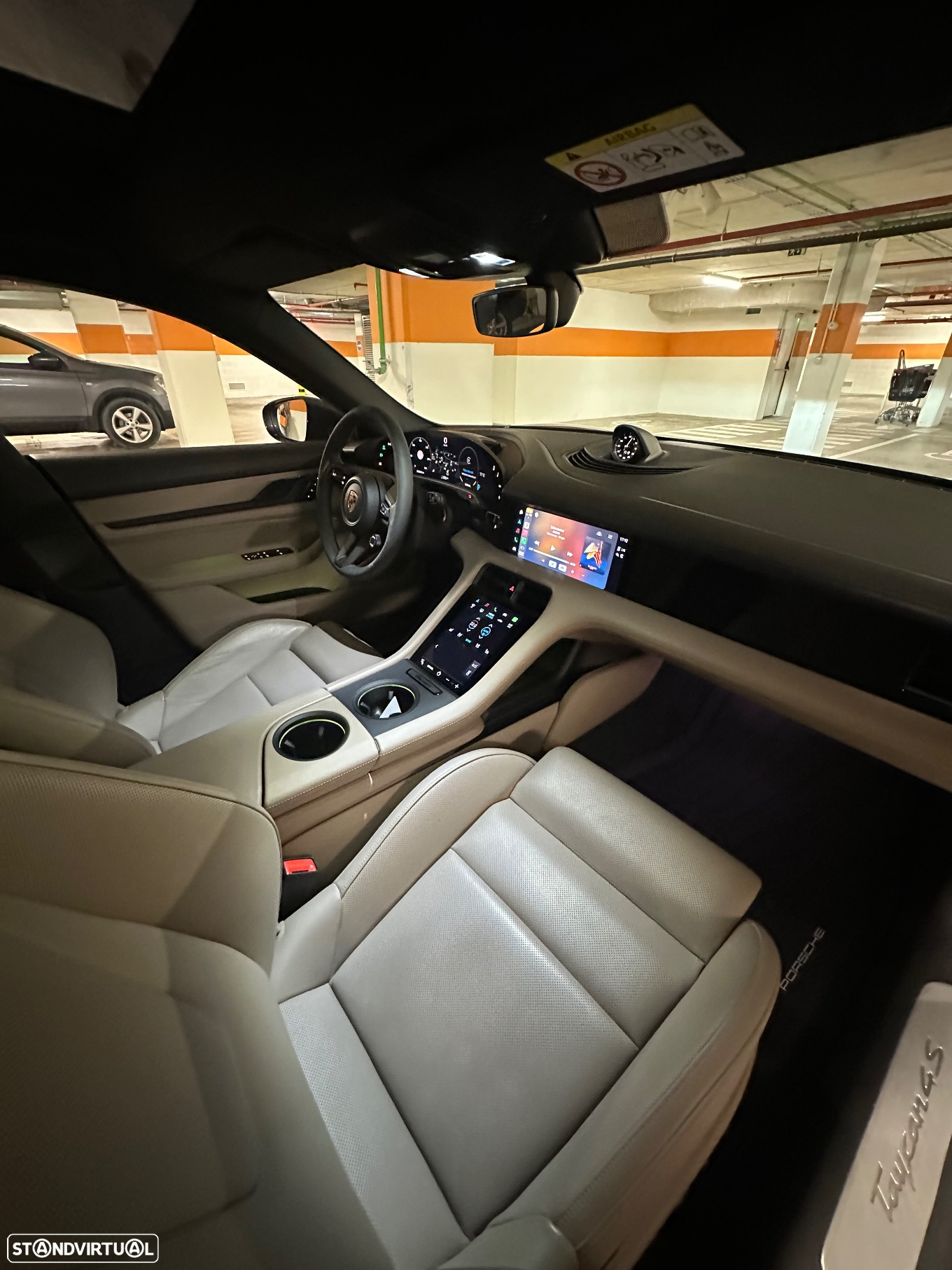 Porsche Taycan Cross Turismo 4S - 9