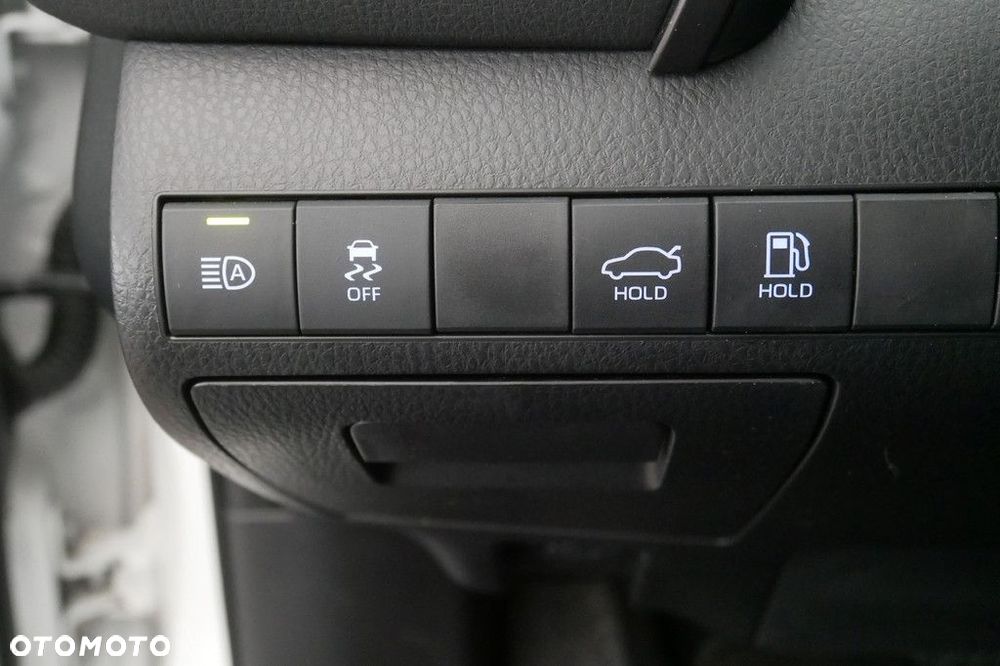 Toyota Camry 2.5 Hybrid Comfort CVT - 26