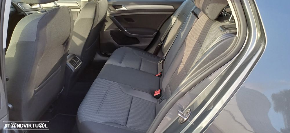 VW Golf 1.6 TDI Stream - 12