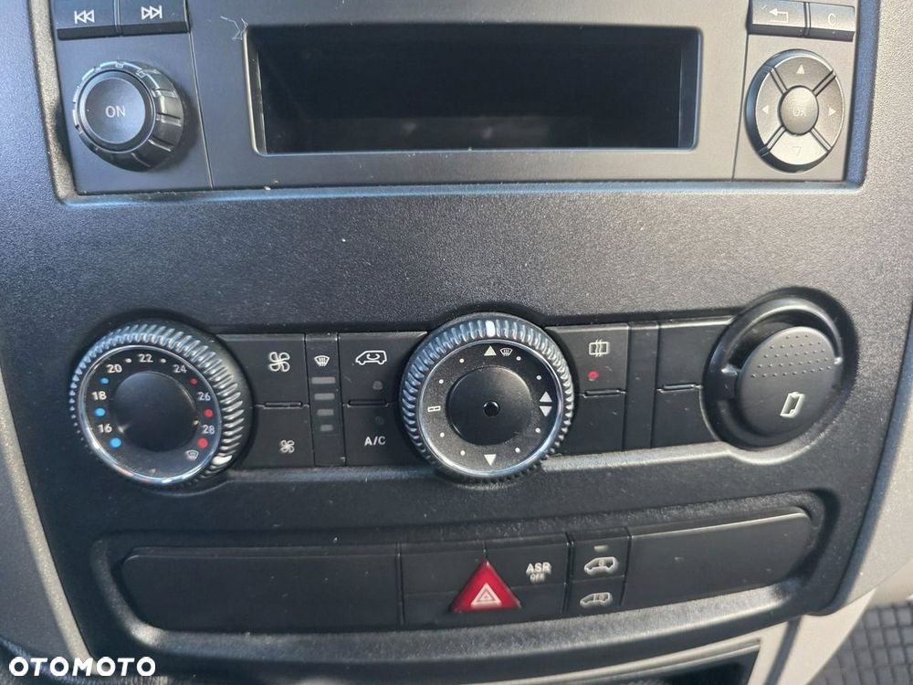 Mercedes-Benz Sprinter - 19