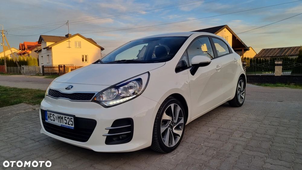 Kia Rio 1.2 Dream Team Edition - 17