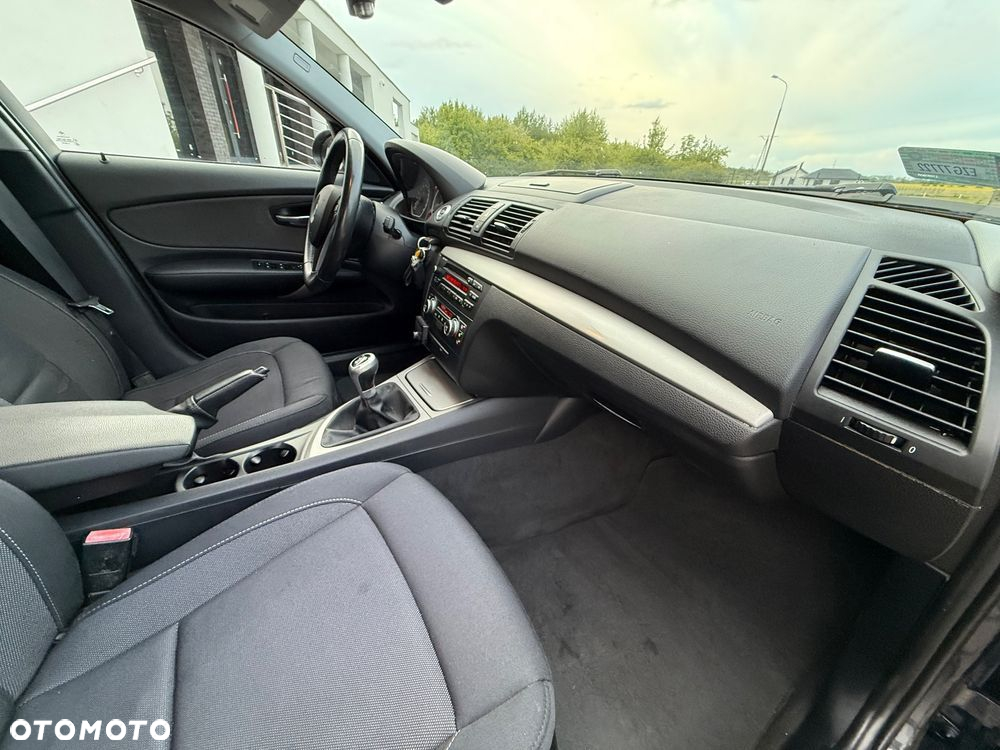 BMW Seria 1 - 21
