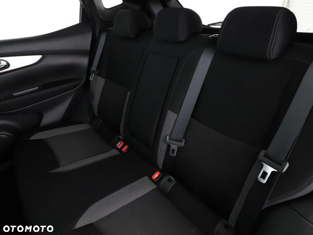 Nissan Qashqai 1.6 DIG-T N-Connecta - 18