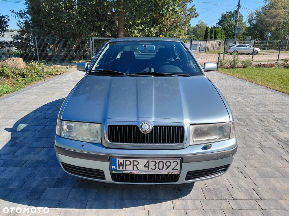 Skoda Octavia 1.6 Ambiente - 1