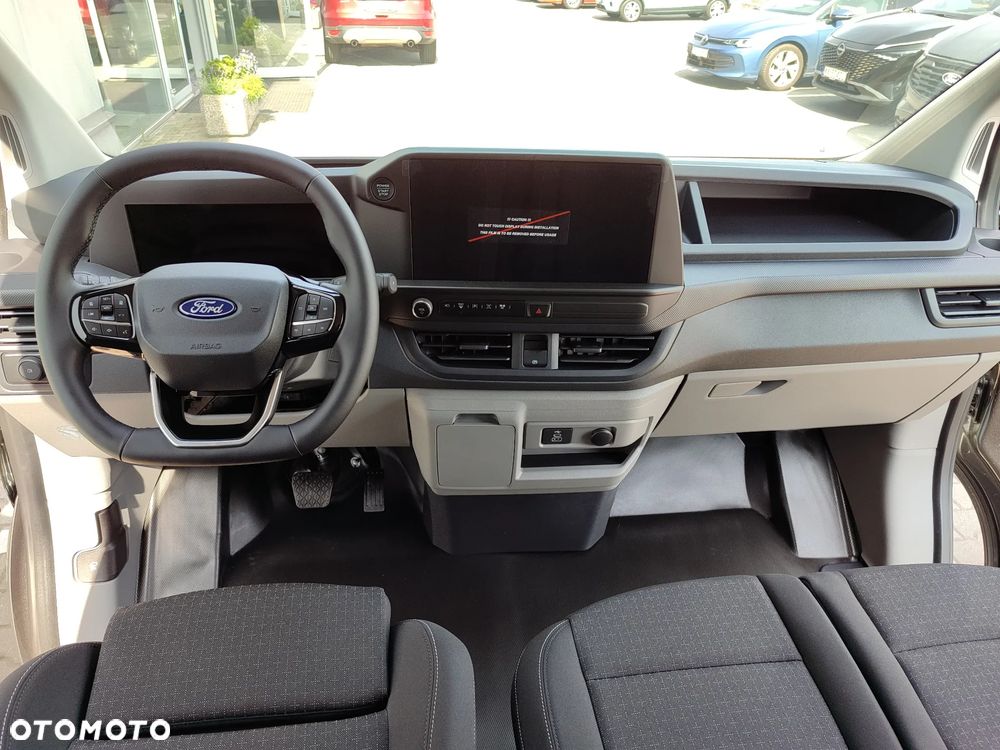 Ford Custom - 9