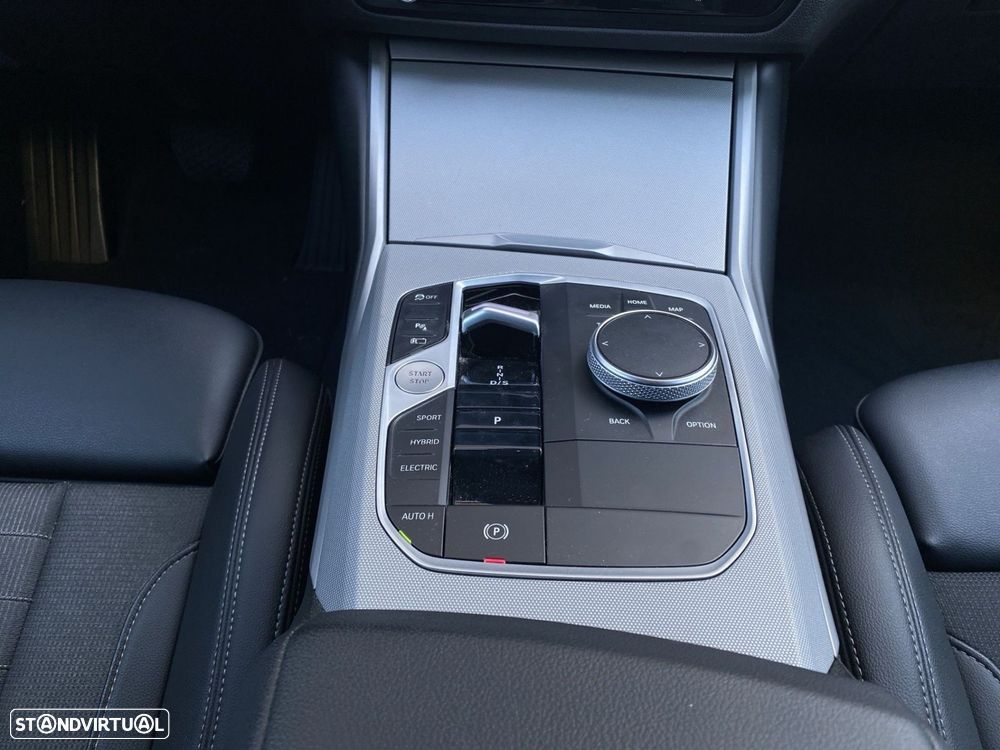 BMW 320 e Auto - 12