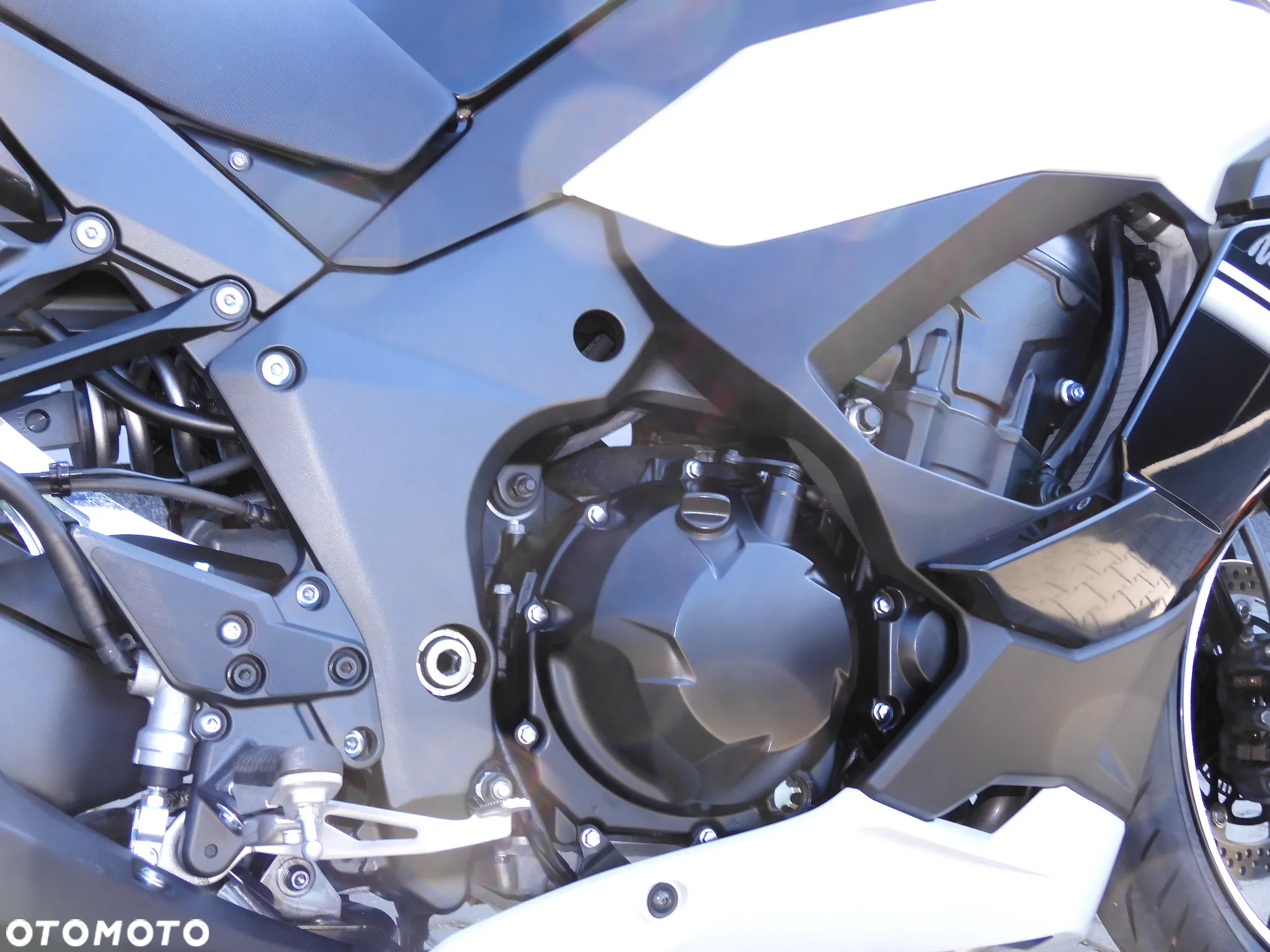 Kawasaki Ninja 1000 SX - 10