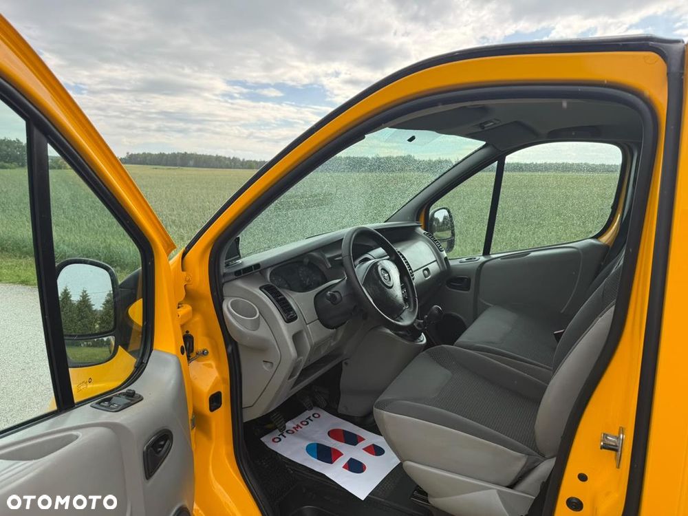 Opel Vivaro - 12
