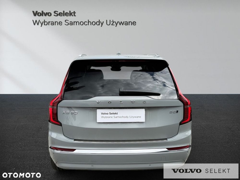Volvo XC 90 - 9