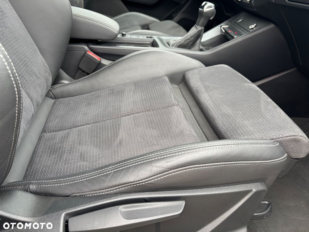 Audi Q3 35 TFSI mHEV S-Line S tronic - 14