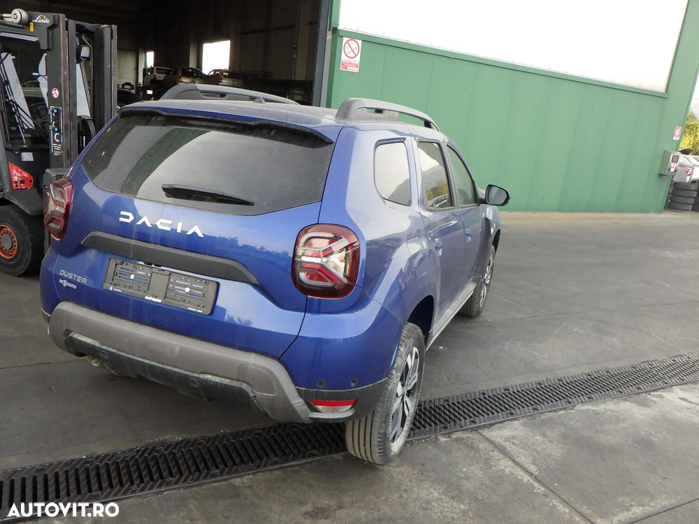 Dezmembrez Dacia Duster , an 2023 , 1.0 TCE , Benzina - 5