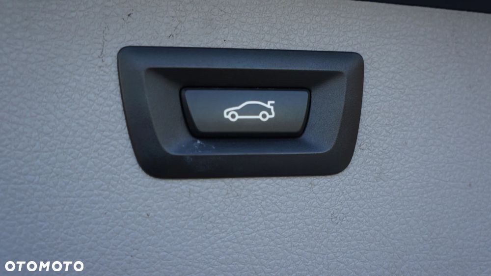 BMW Seria 3 318d Blue Performance Luxury Line - 15