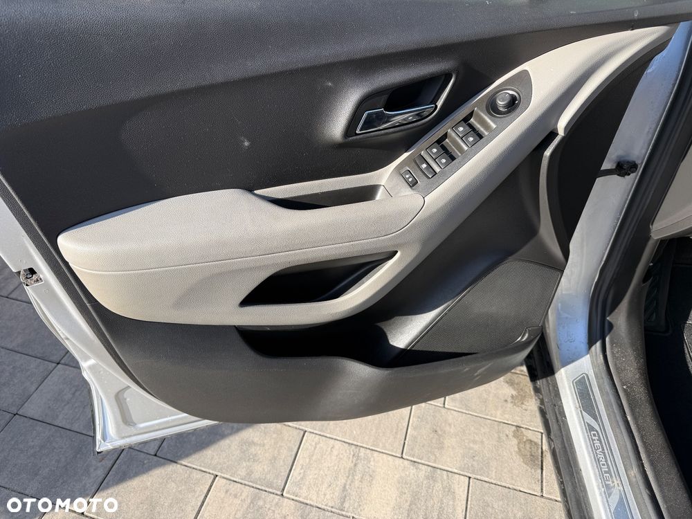 Chevrolet Trax 1.4 T LS - 14