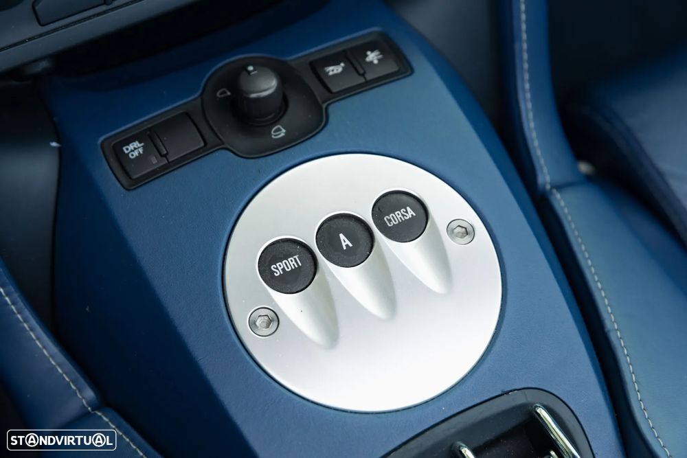 Lamborghini Gallardo LP560-4 Spyder E-Gear - 25