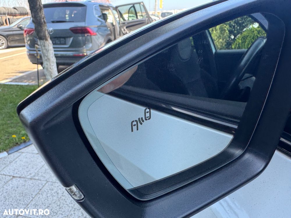 Skoda Superb 2.0 TDI DSG Premium Edition - 20