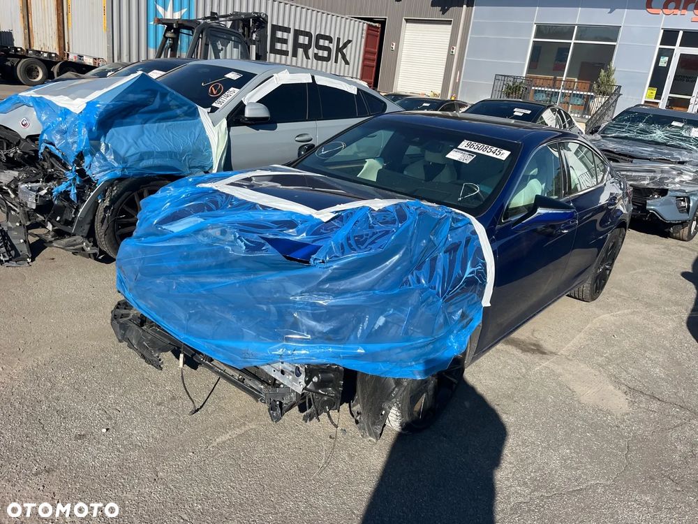 Lexus ES 300h F Sport - 16