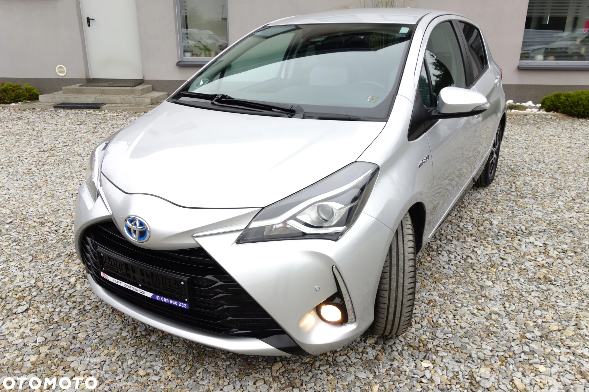 Toyota Yaris Hybrid 1.5 VVT-i Selection - 14
