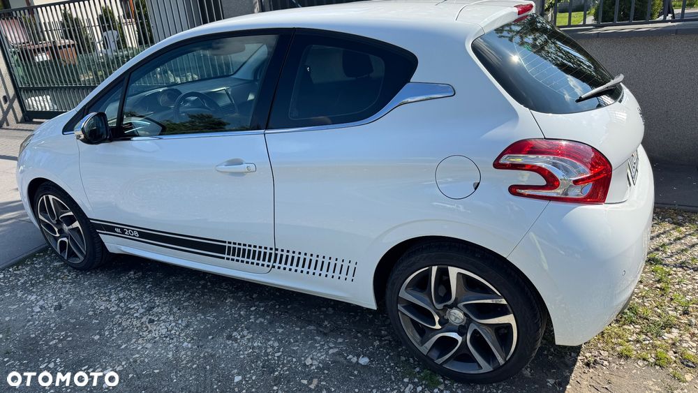 Peugeot 208 1.6 e-HDi Allure STT - 2