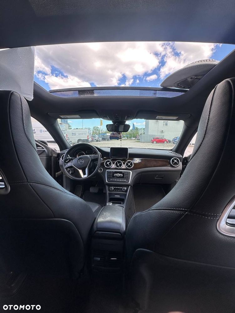 Mercedes-Benz CLA 250 7G-DCT AMG Line - 9