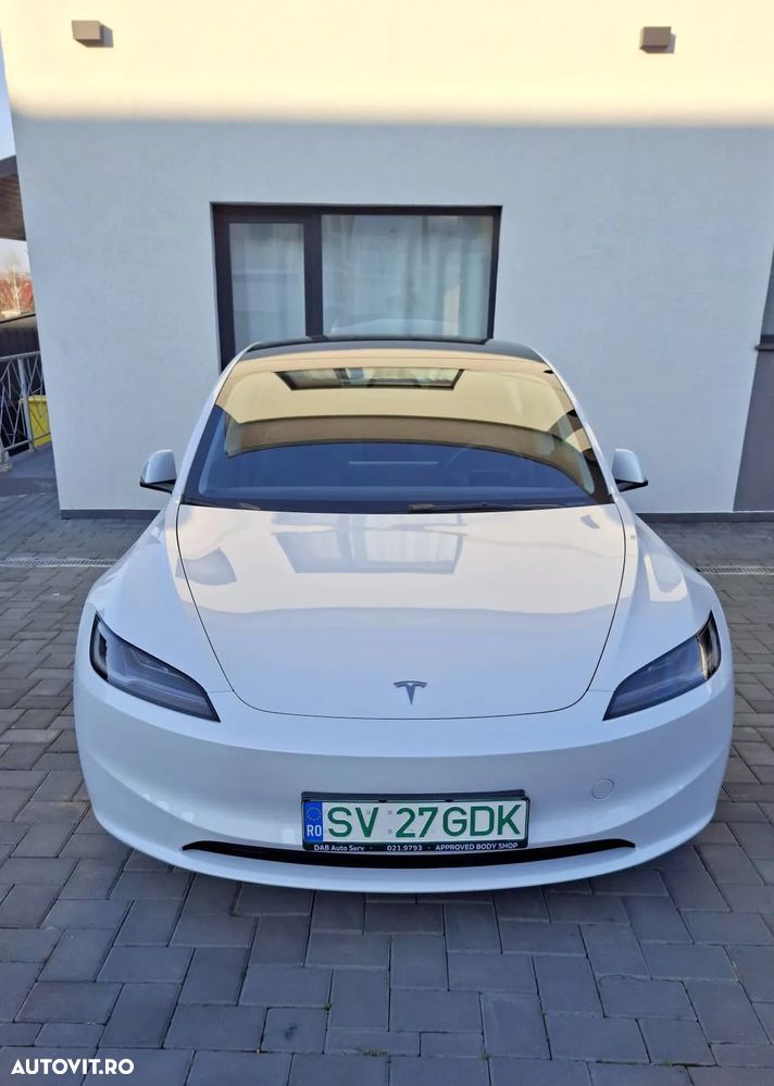 Tesla Model 3 - 2