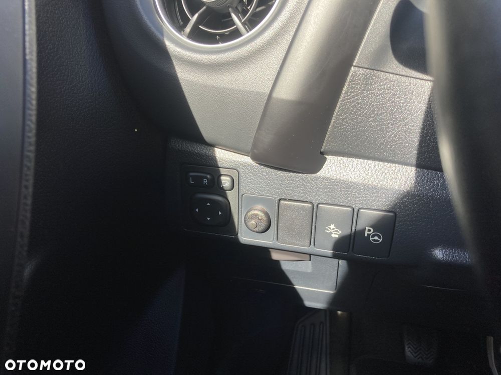 Toyota Corolla - 11