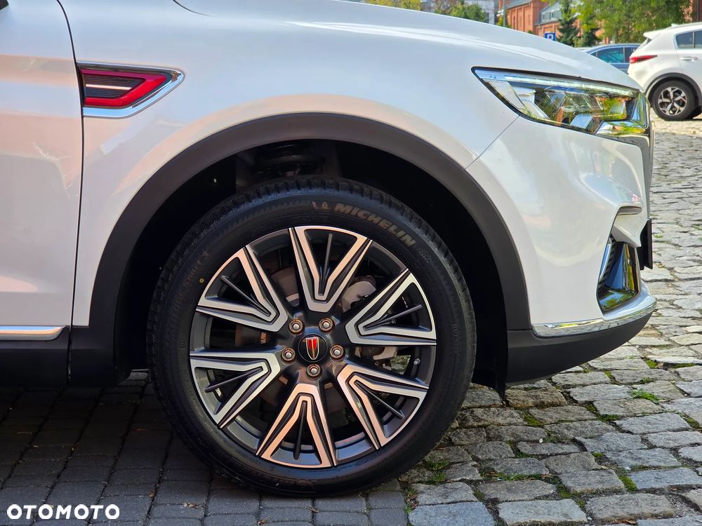 Hongqi HS5 2.0T AWD - 7