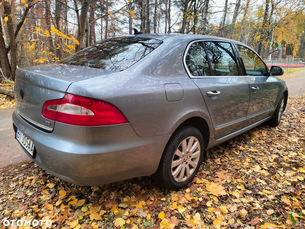 Skoda Superb 2.0 TDI 4x4 Elegance DSG - 6