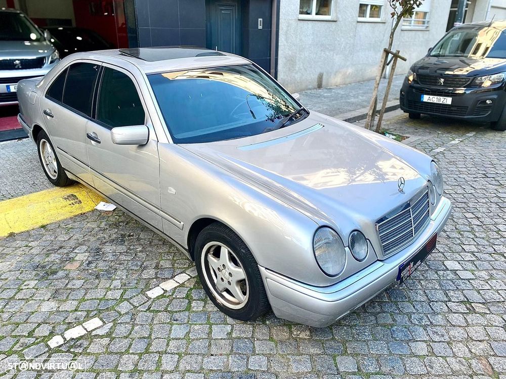 Mercedes-Benz E 220 CDI Elegance - 4